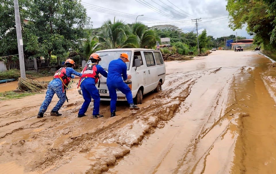 2,062 mangsa banjir di Sabah, Sarawak masih berada di 15 PPS